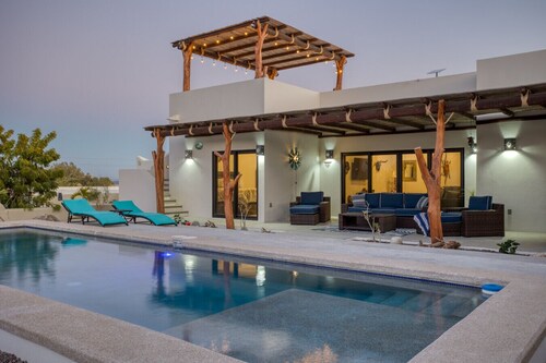 Tranquil 3BR Home, Pool, Rooftop