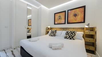 2 habitaciones, tabla de planchar con plancha, internet y ropa de cama