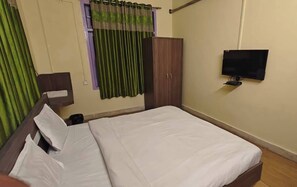Comfort Double Room | In-room dining - Sree Sai Guest House (Guwahati)