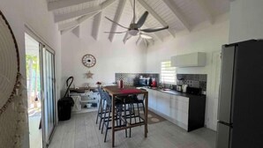 Private kitchen - Charming 2-bedroom house in welcoming Saint Martin with AC, WiFi (saint martin)