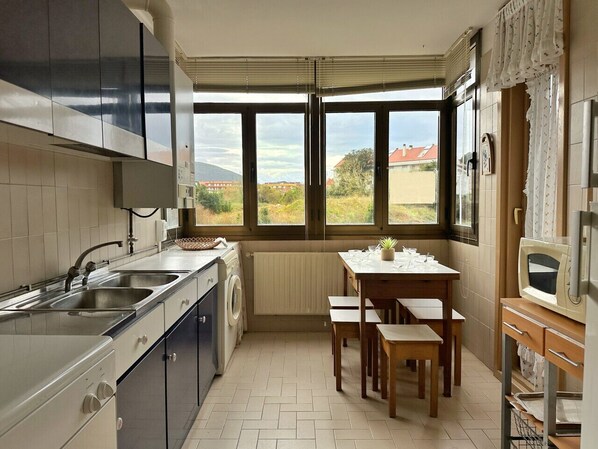 Fridge, microwave, coffee/tea maker, toaster