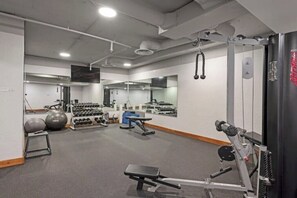 Fitness facility - 424B Skier's dream King hotel room w/private deck pool hot tub gym @ base of Mtn (Park City)