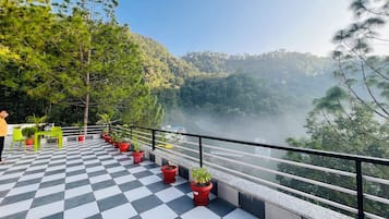 Superior Room, Hill View | Terrace/patio