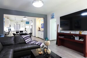 Living area - Enjoy Your Vacation In This Exquisite Executive Condominium! (Cabo San Lucas)