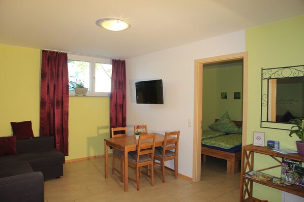 Comfort Condo, Non Smoking | Living area