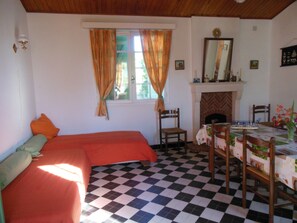 1 bedroom, iron/ironing board, WiFi - OLERON HOUSE garden, DIRECT ACCESS to the BEACH (Saint-Denis-d'Oléron)
