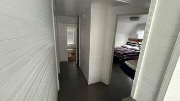 2 bedrooms, desk, free WiFi, bed sheets