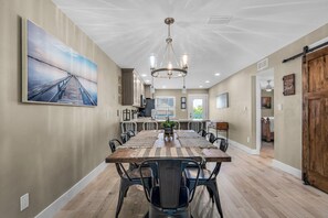 Condo, Multiple Beds (Deep Water Cove 103) | Dining - Deep Water Cove 103 (Pensacola Beach)