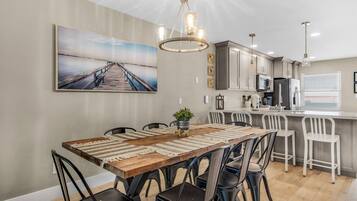Condo, Multiple Beds (Deep Water Cove 103) | Dining