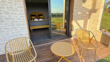 Comfort Apartment, Valley View | Terrace/patio