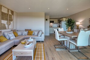 Comfort Apartment, Valley View | Living area | 120-cm flat-screen TV with cable channels, TV - L'Annexe Coté Castagne du Domaine des Hauts de Rouquette (Eymet)