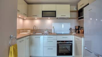 Comfort Apartment, Valley View | Dapur peribadi | Cerek elektrik, pembakar roti