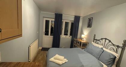 Cosy Private Apartment in Barton-Le-Clay.