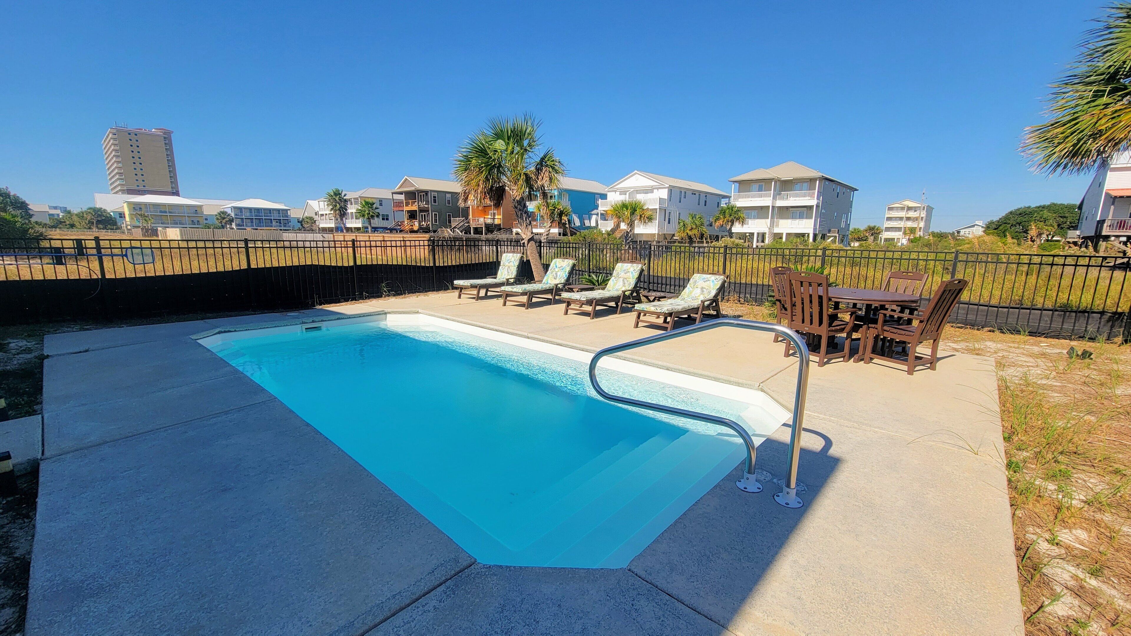 Outdoor pool, sun loungers