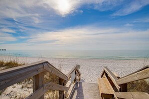 Appart'hôtel, plusieurs lits (Beachview 102 - Flaming Sunrise) | Plage