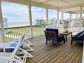 Property grounds - Beautiful decorated family home on the beach (Galveston)