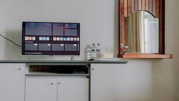 Standard Room, 2 Double Beds | Desk, soundproofing, free WiFi, bed sheets
