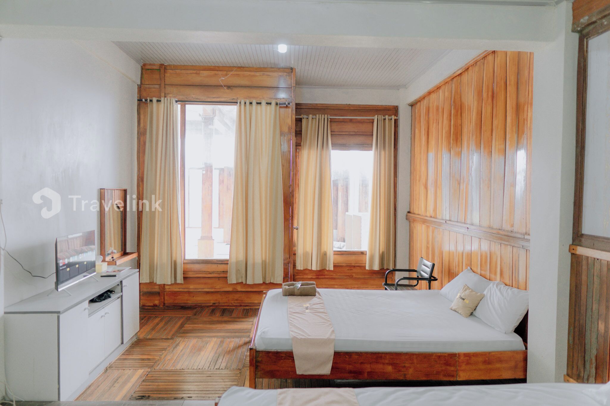 Kamar Standar, 2 Tempat Tidur Double | Meja kerja, Wi-Fi gratis, dan seprai linen