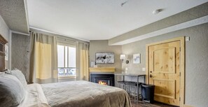 1 bedroom, desk, WiFi, wheelchair access