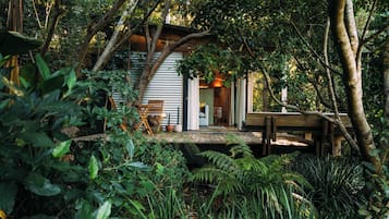 Deluxe-Ferienhütte, Gartenblick | Terrasse/Patio