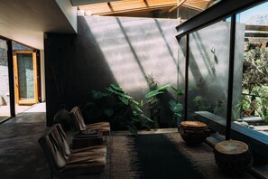 Property grounds - Phakalane Retreat (Cape Town)