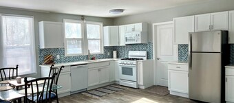 Charming 2-bedroom house in serene Coloma with AC, WiFi