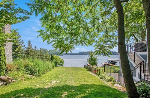 Charming 2-bedroom house in serene Coloma with AC, WiFi