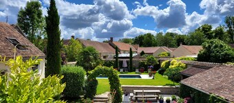 LARGE CHAMBRE D'HOTES FAMILY SUITE FOR ONE TO FOUR PEOPLE WITH SWIMMING POOL