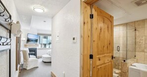 Hair dryer, towels, soap, toilet paper - 306B Romantic Retreat King Suite jetted tub, kitchenette, pool & hot tub (Park City)