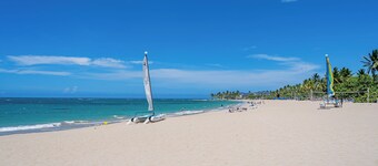 Tropical Beach & Golf Villa with 1 bedroom, Terrace, Wi-Fi & AC