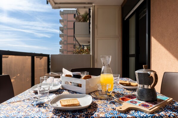 Outdoor dining - Nicol House Luxury in Bari by BarbarHouse (Bari)