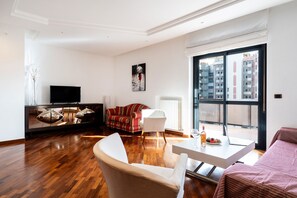 TV - Nicol House Luxury in Bari by BarbarHouse (Bari)