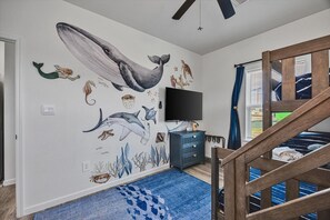 2 quartos, berço de viagem, Wi-Fi de cortesia, roupa de cama