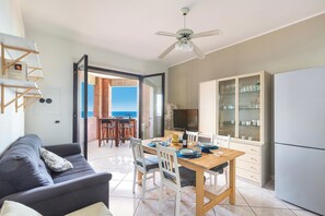 Fernseher, Stereoanlage