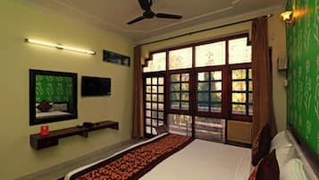 Deluxe Double Room, Balcony, City View | Desk, soundproofing, free WiFi