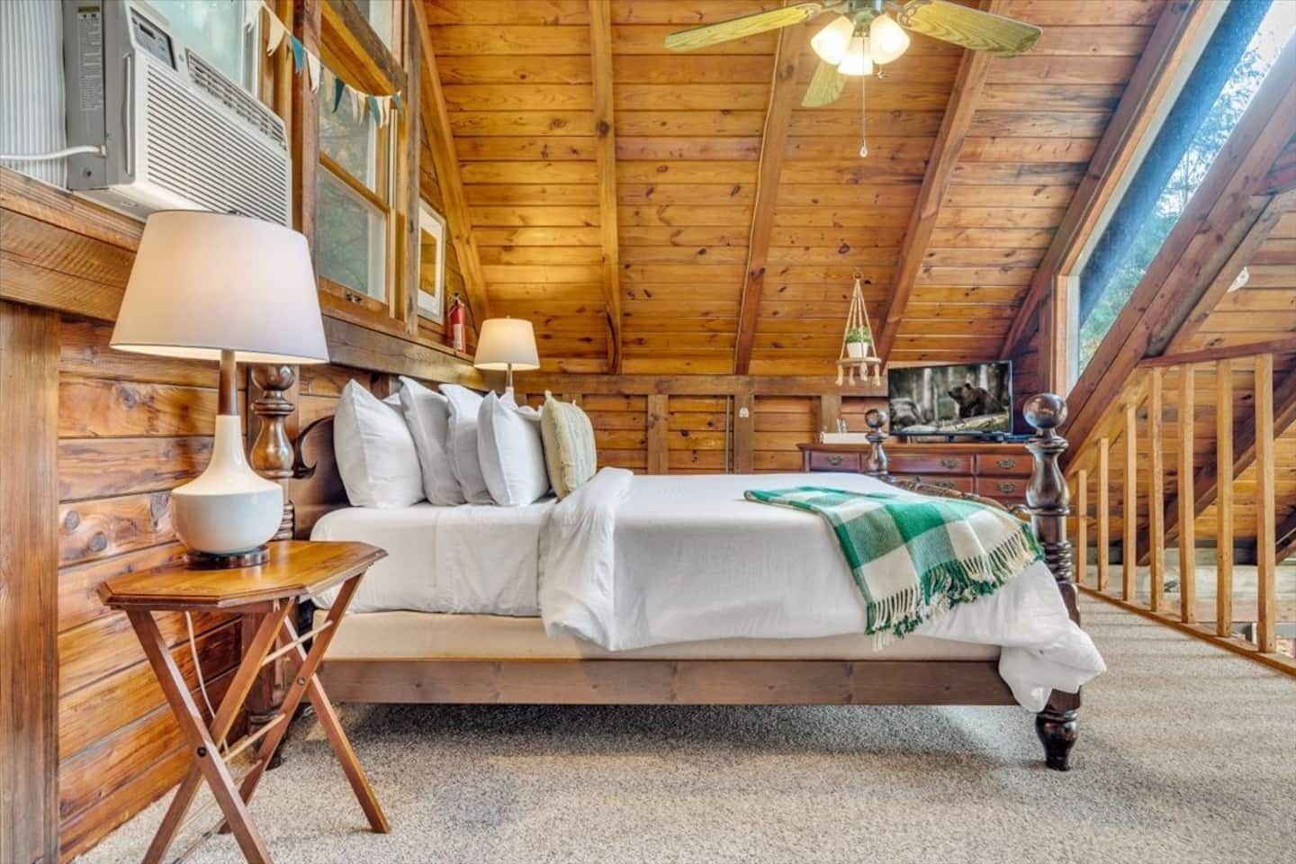 1 dormitorio, tabla de planchar con plancha, wifi gratis y ropa de cama