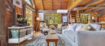 Storybook Cabin: 4 Acres+Creek+Nat'l Forest