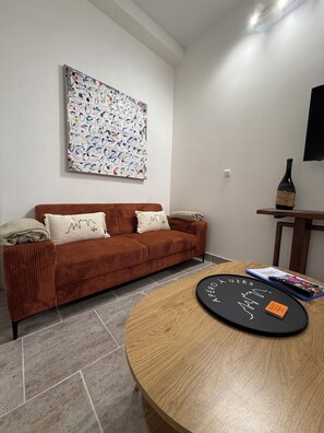 Living area - Magnificent ground-floor apartment with garden in the center of Uzes! (Uzès)