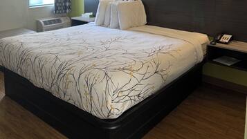 1 habitación, tabla de planchar con plancha, wifi gratis y ropa de cama