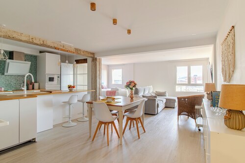 ✨🏡 Luxury and comfort next to the fishing district ⚓🐟