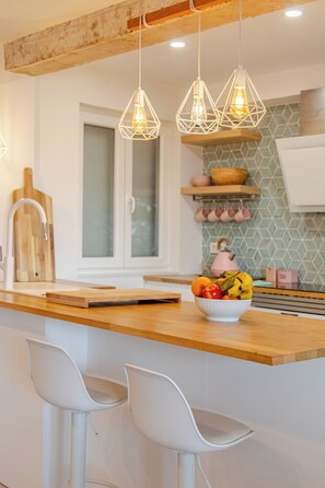 Fridge, microwave, oven, stovetop - ✨🏡 Luxury and comfort next to the fishing district ⚓🐟 (Santander)