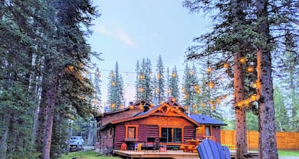 Cozy 2-bedroom suite in the forest near multiple restaurant/ pubs. BraggCreek