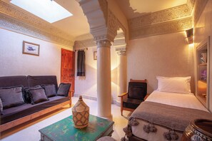 In-room safe, soundproofing, free WiFi