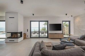 Villa, Smoking | 4 bedrooms