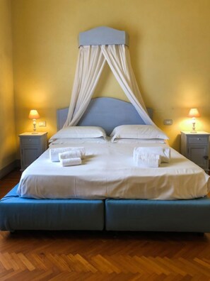 Camera Ballerina | In-room safe, desk, iron/ironing board, free WiFi - Villa Agnese Bed and Breakfast (Lucca)