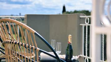 Royal suite, balkon, uitzicht op park | Terras