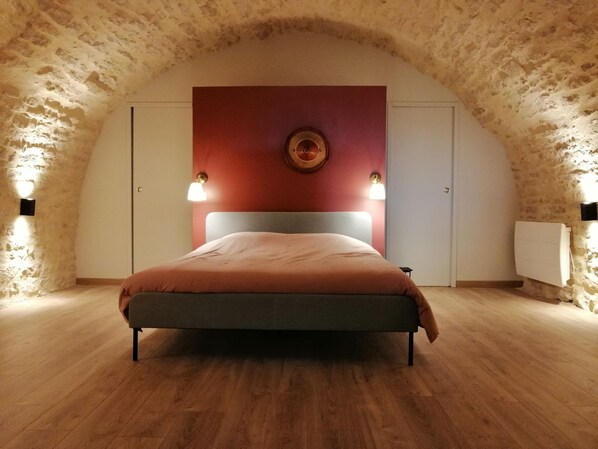 2 slaapkamers, een strijkplank/strijkijzer, wifi, beddengoed