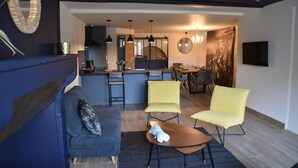 Unclassified image, 3 of 23, button - Atypical apartment in the heart of Gençay (Gençay)