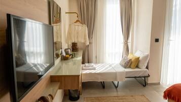 Deluxe Triple Room | Soundproofing, free WiFi