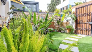 Twin Room, Garden View | Teres/patio